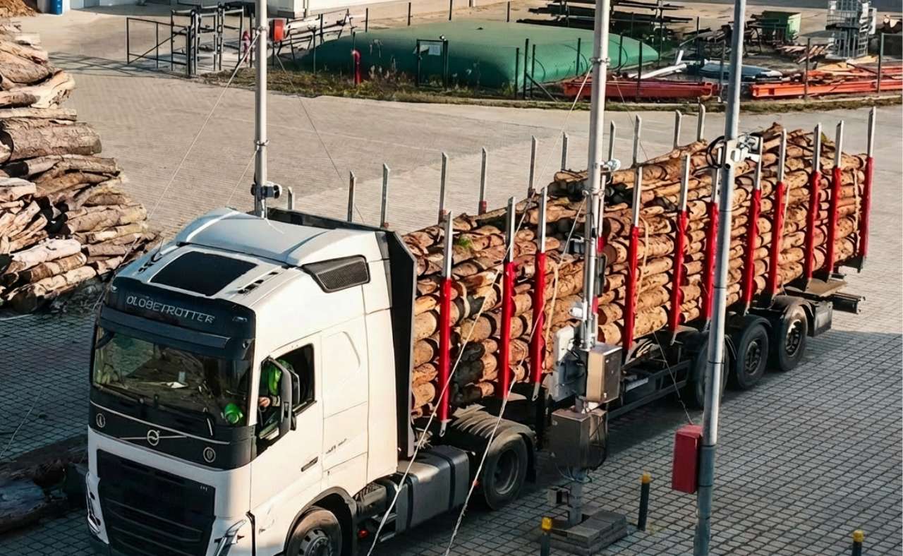 in-line industrial wood moisture measurement system on transport truck by Dunakontroll